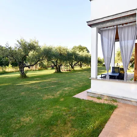 Appartement Bright Near The Sea In