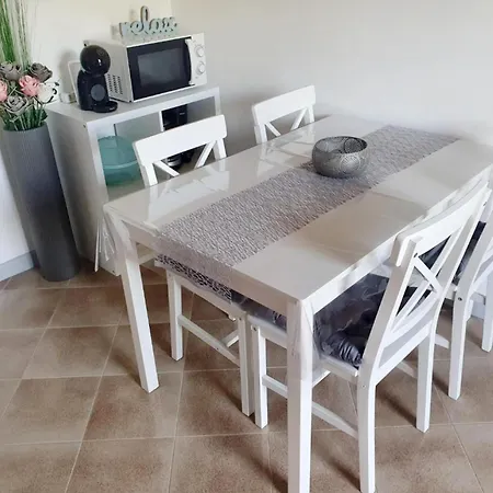 Appartement Bright Near The Sea In